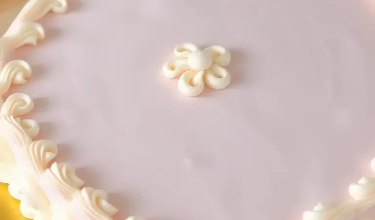 7 Elegant Sheet Cake Designs to Impress Your Guests