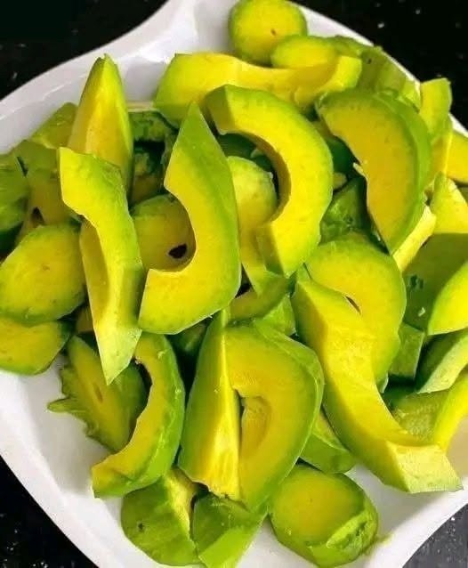 Simple Seasoned Avocado Slices