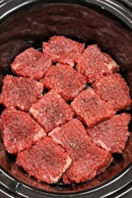 Slow Cooker Cubed Steak with Savoury Onion Gravy