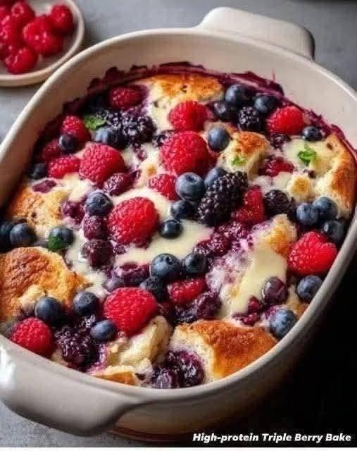 High-Protein Triple Berry Bake – Easy Baked Oatmeal Recipe